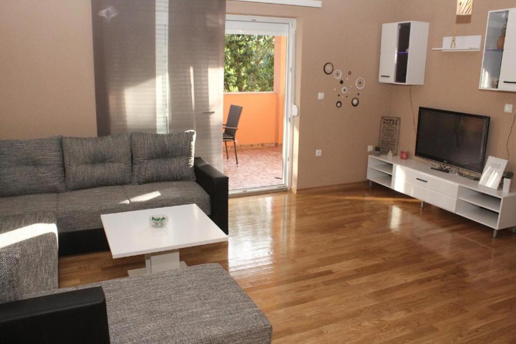 Apartman Dora Sukošan Zewnętrze zdjęcie